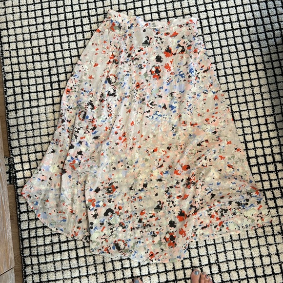 BCBG Skirt - beautiful pattern - Picture 4 of 4